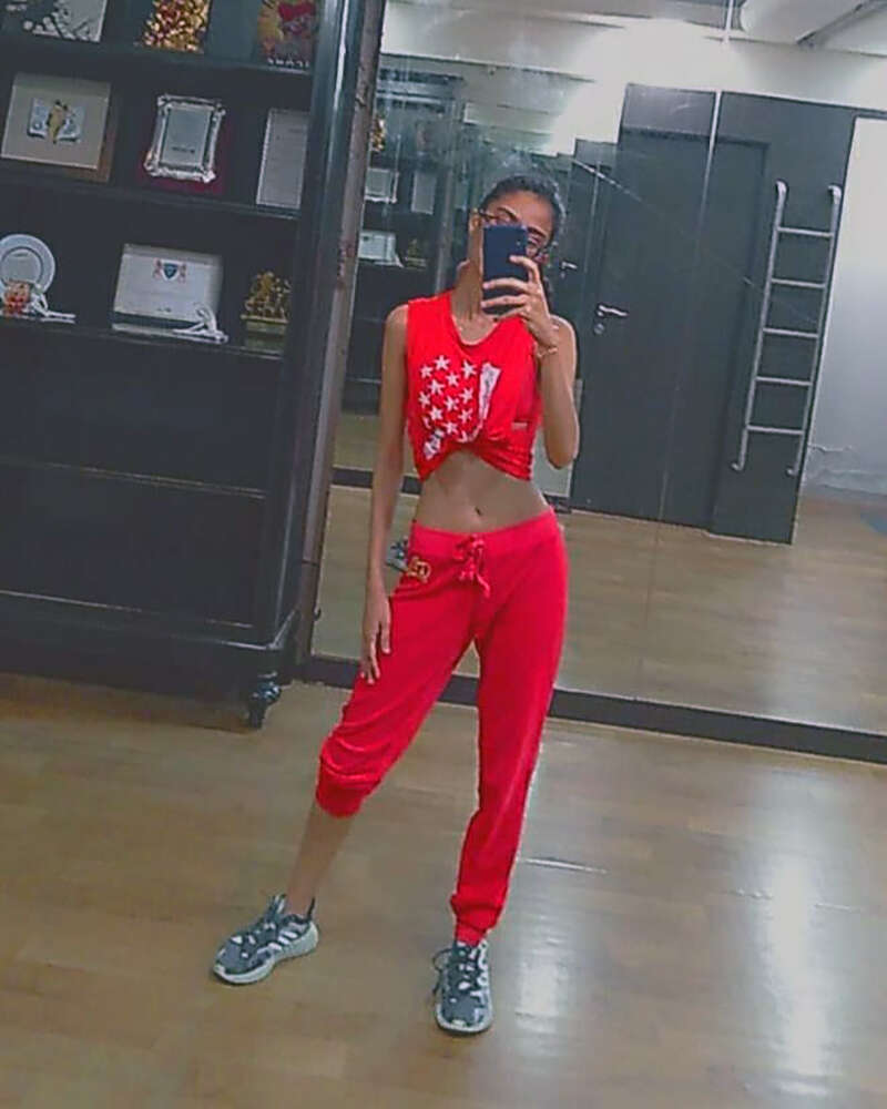 Sushmita Sen&rsquo;s daughter Renee flaunts her toned abs in these new viral pictures