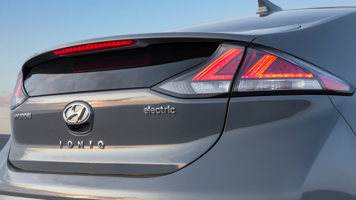 Hyundai Electric car Hyundai aims to sell one million EVs per year by 2025