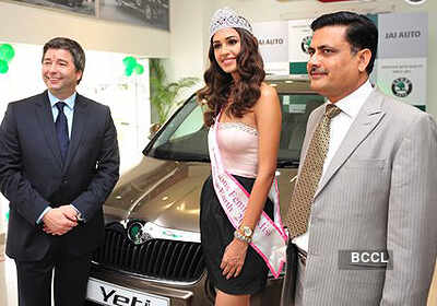 Hasleen Kaur @ Skoda showroom launch