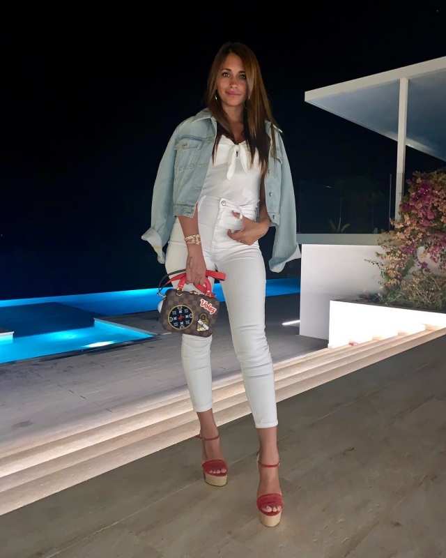 Lionel Messi's wife Antonela Roccuzzo's bewitching pictures go viral