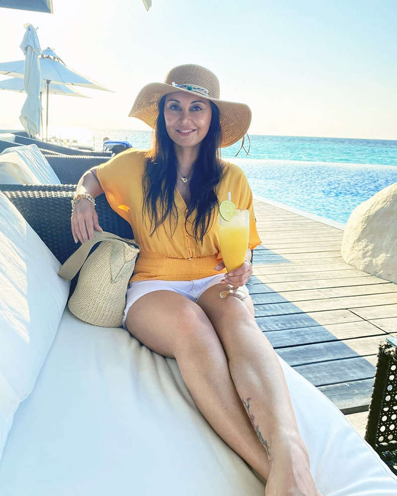 Minissha Lamba is raising temperatures with her beach vacation pictures