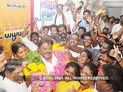 Jayalalithaa sworn in as CM of Tamil Nadu