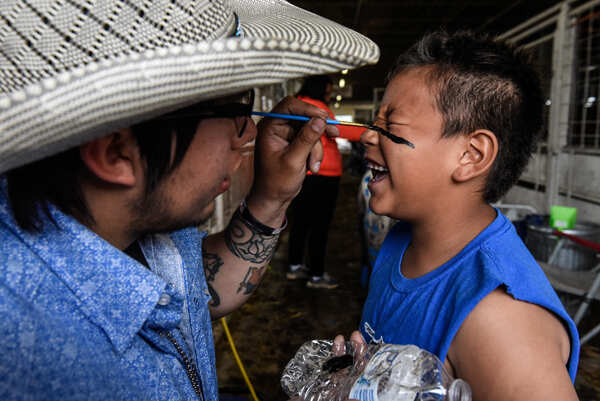 Indigenous tribes hold Indian Relay Horse Race