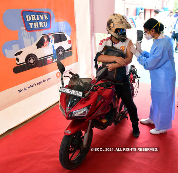 Drive-through vaccination facility opens in Delhi