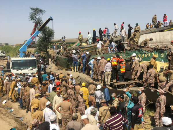 At least 50 killed as passenger trains collide in Pakistan