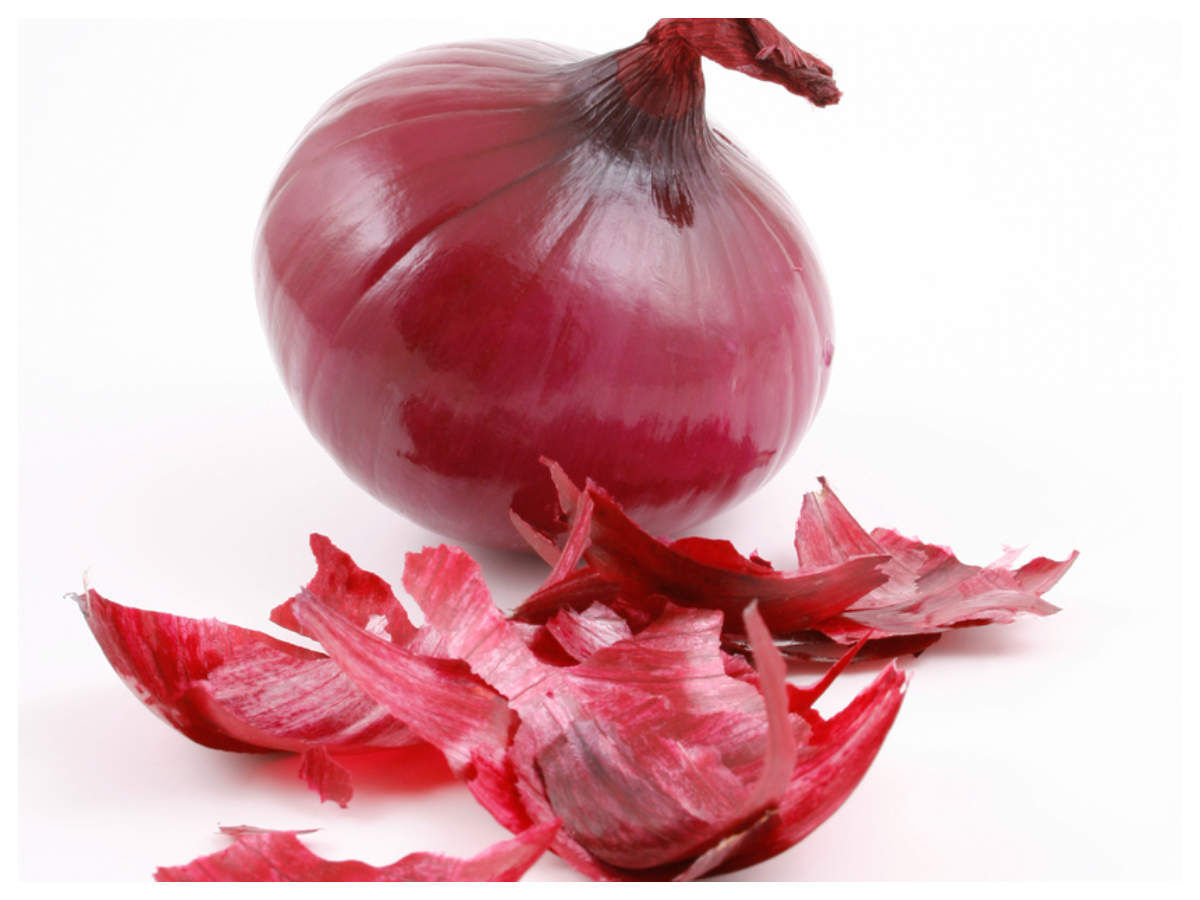 Stop throwing onion peels, here's how you can use them effectively | The  Times of India