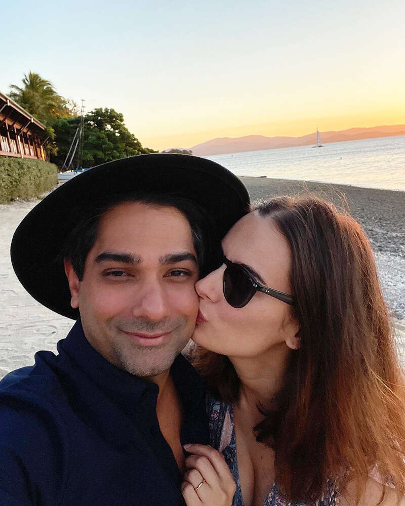 Romantic pictures of newly-wed Evelyn Sharma and hubby Tushaan Bhindi are all things love