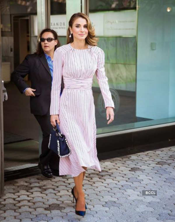 Queen Rania Of Jordan Ups The Glam Quotient With Her Bewitching Pictures Pics Queen Rania Of