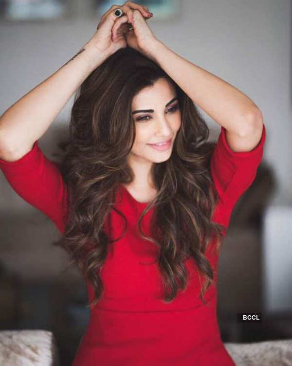 Daisy Shah is teasing with her bewitching pictures