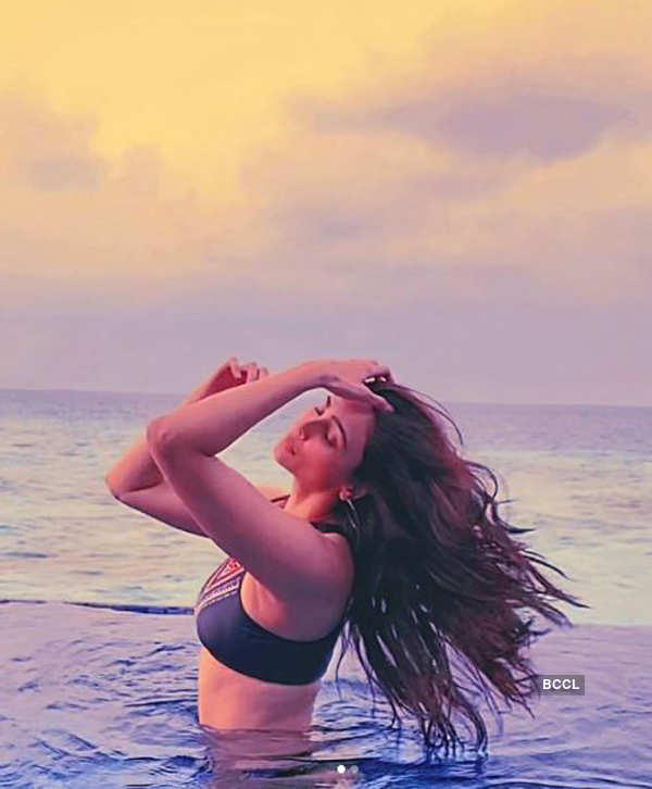 Daisy Shah is teasing with her bewitching pictures