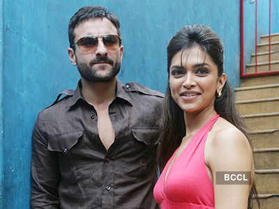 Saif, Deepika @ 'Aarakshan' press meet