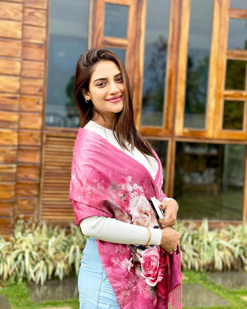 Nusrat Jahan flaunts her pregnancy glow in these new pictures; gets brutally trolled