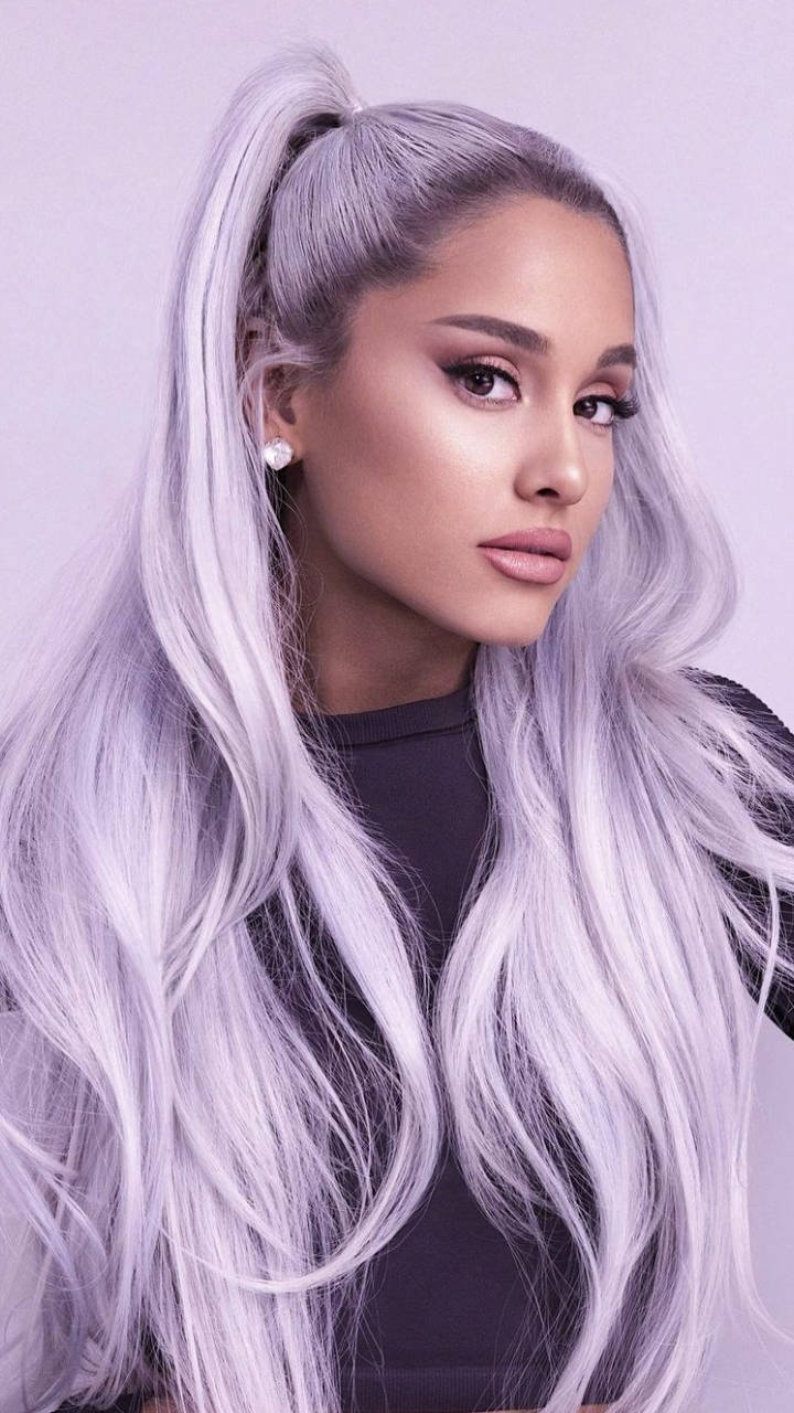 Ariana Grande with her natural hair 🖤 - Ariana Grande Now | Facebook