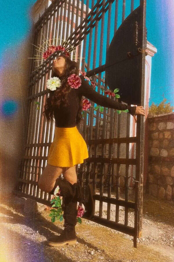 <BR> is turning heads with her bewitching pictures <BR> is turning heads with her bewitching pictures