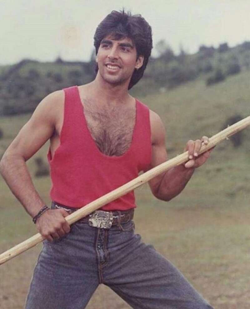 Let&rsquo;s travel back in time with the Throwback pictures of Bollywood stars from their debut films