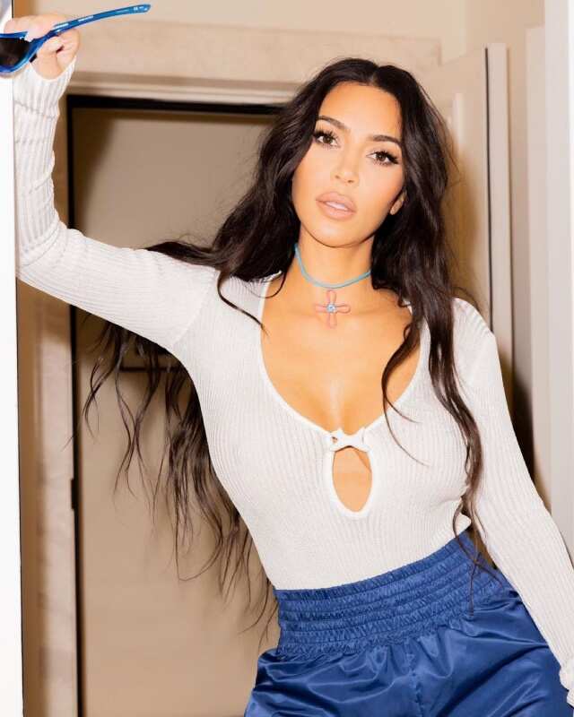 Kim Kardashian captivates fans with her alluring pictures