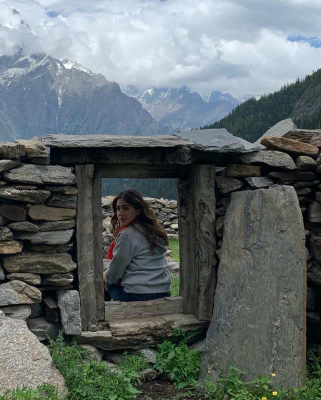 Sara Ali Khan hints 'simplest ways' to her heart through throwback photos