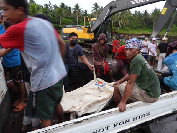 In pics: Death toll in Philippine plane crash rises to 50