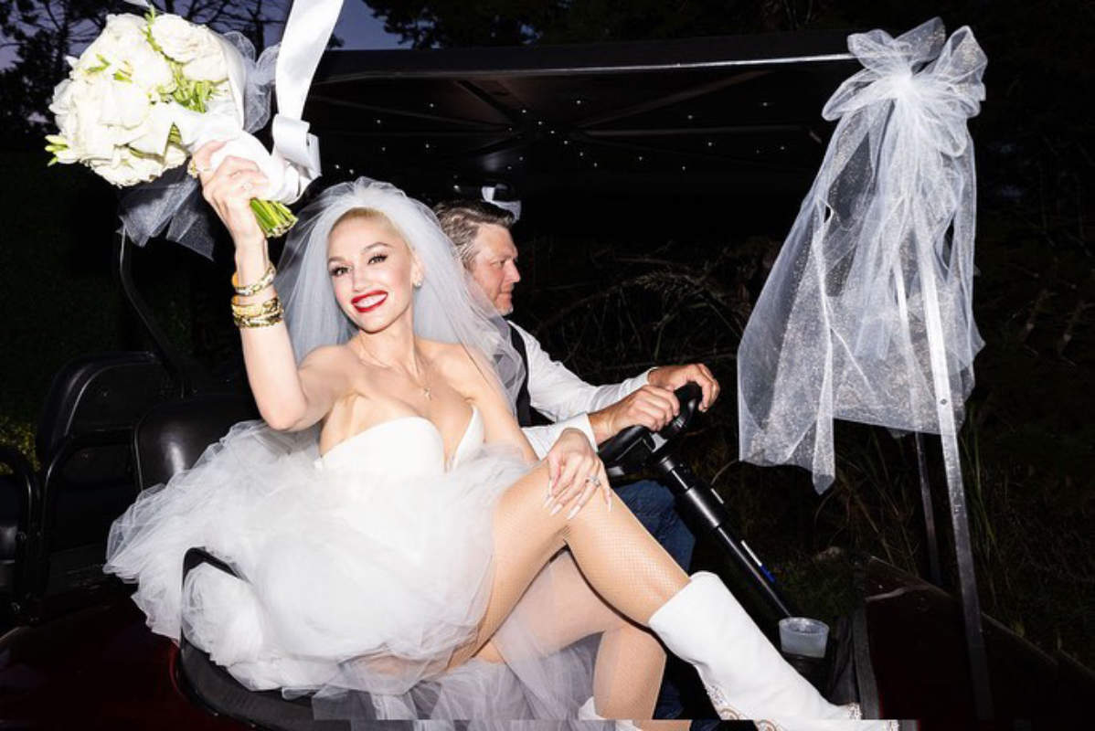 Dreamy pictures from 'Voice' co-stars Blake Shelton and Gwen Stefani’s intimate wedding