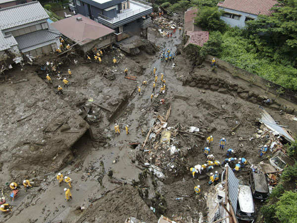 These pictures show the destruction caused by landslide in Japan