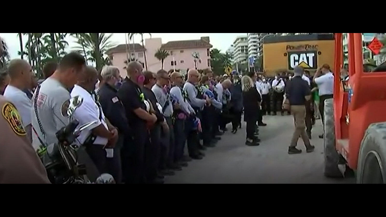 US: Rescue crews pray at site of Florida condo collapse