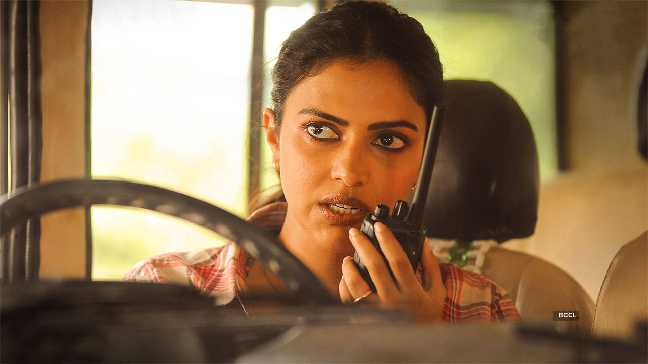 Kudi Yedamaithe Web Series Review Trailer Star Cast Songs Actress Name Actor Name Posters News Videos