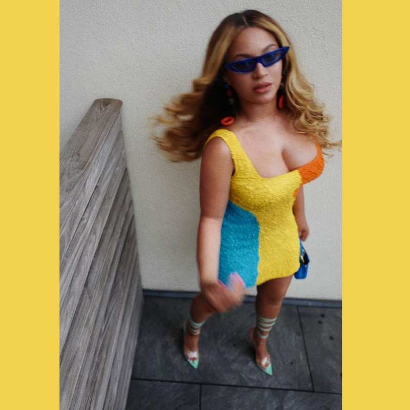 Beyonce’s taste for bright coloured outfits