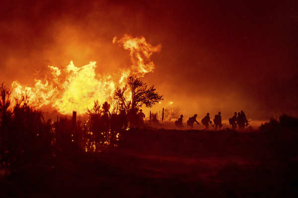 Wildfires burn more than 850,000 acres in US