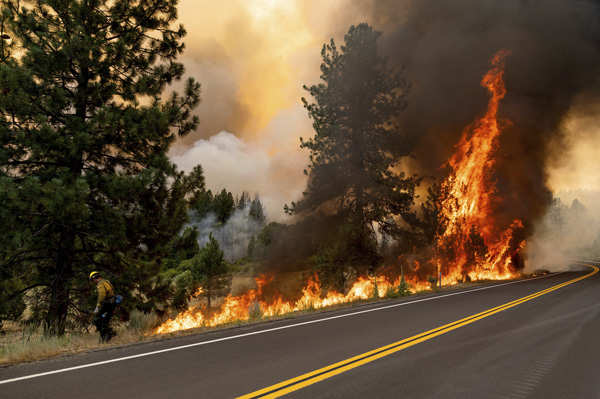 Wildfires burn more than 850,000 acres in US