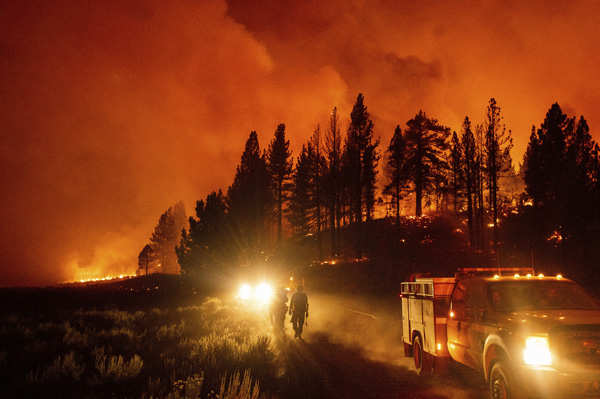 Wildfires burn more than 850,000 acres in US
