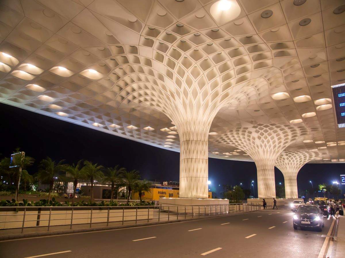 BMC urges state to allow fully-vaccinated travellers to fly to Mumbai without RT-PCR BMC urges state to allow fully-vaccinated travellers to fly to Mumbai without RT-PCR