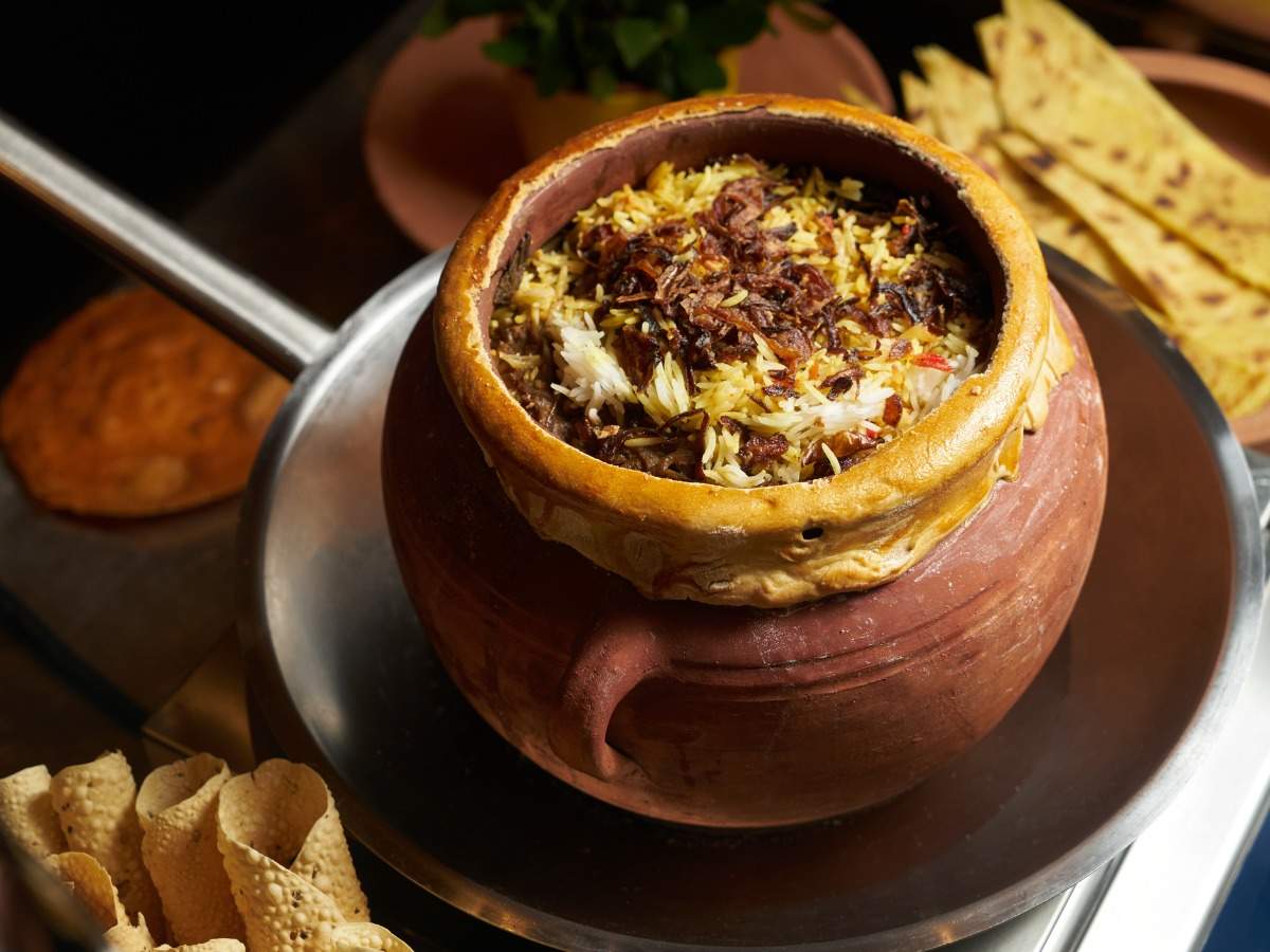 Benefits of cooking food in a clay pot | The Times of India