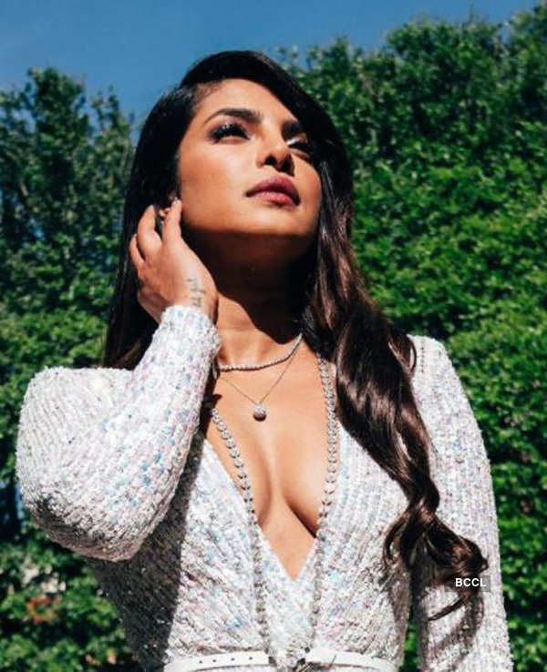 Happy birthday Priyanka Chopra: Stunning swimsuit pictures of 'Desi Girl' go viral