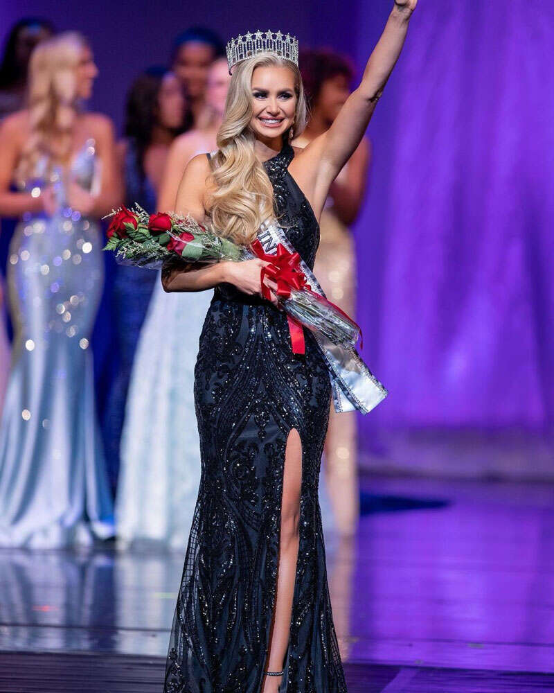 Journalist Turned Beauty Queen Christina Thompson Chosen As Miss Virginia Usa 2021 Trendradars