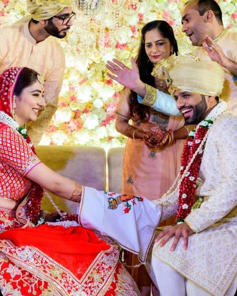 Unseen pictures from Rahul Vaidya and Disha Parmar's wedding you just can't give a miss!