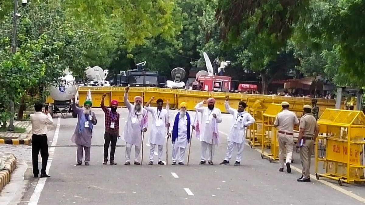 Rahul Gandhi Protests With Congress Mps At Parliament In Support Of Farmers India News Times