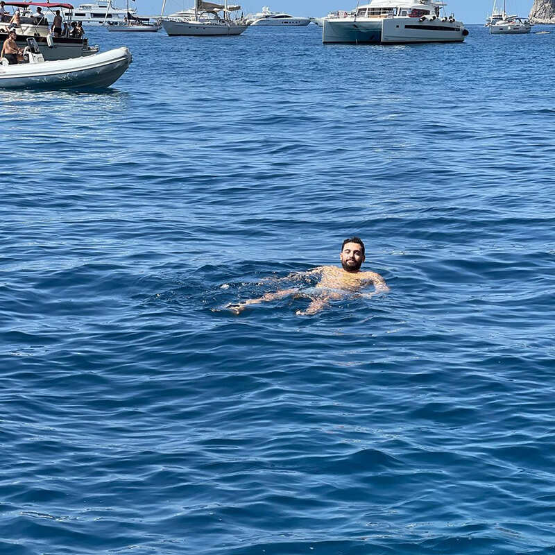 Nargis Fakhri & beau Justin Santos are painting the town red with their lovely vacation pictures