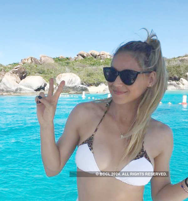 These Captivating Pictures Of Anna Kournikova Prove She Is A Timeless Beauty The Etimes