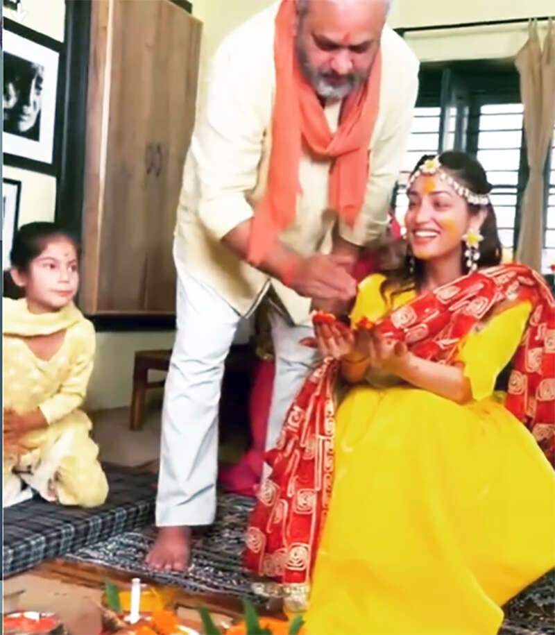 Unseen pictures from Yami Gautam's haldi ceremony you just can't give a miss!
