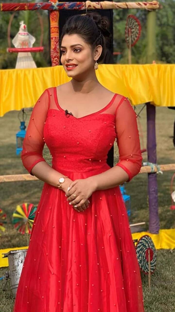 Mon Fagun Actress: ছিল অসাধারণ অভিনয় দক্ষতা! 'মন ফাগুন' শেষের পর অভিনেত্রীর ফেরার অপেক্ষায় ছিল ফ্যানেরা! নায়িকা নিজেই দিলেন সুখবর 4 Geetashree Roy steals hearts with oozing charm | Times of India