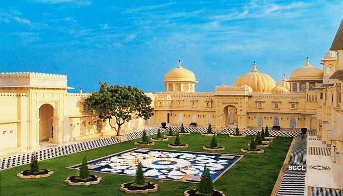 20 images of magnificent palaces in India
