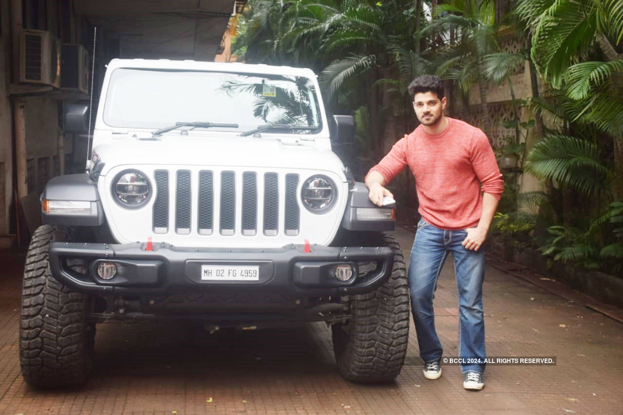 In pics: Sooraj Pancholi spotted with his new swanky car