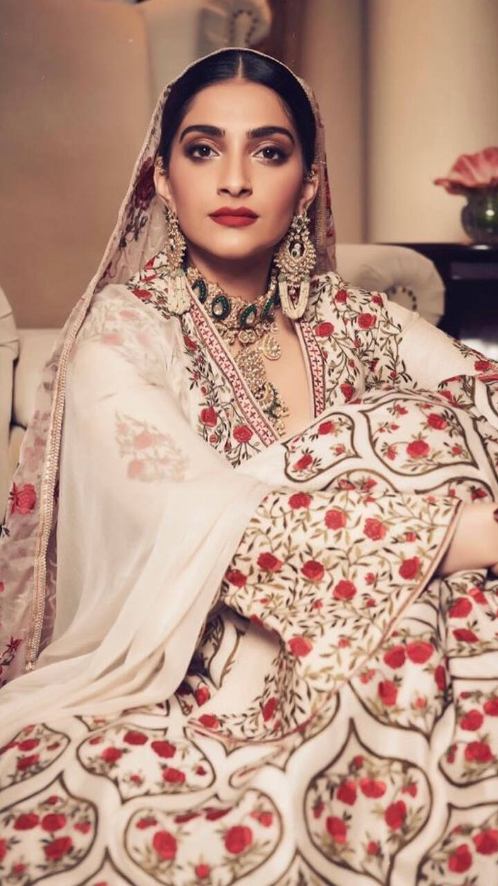 Most stylish ethnic outfits worn by 