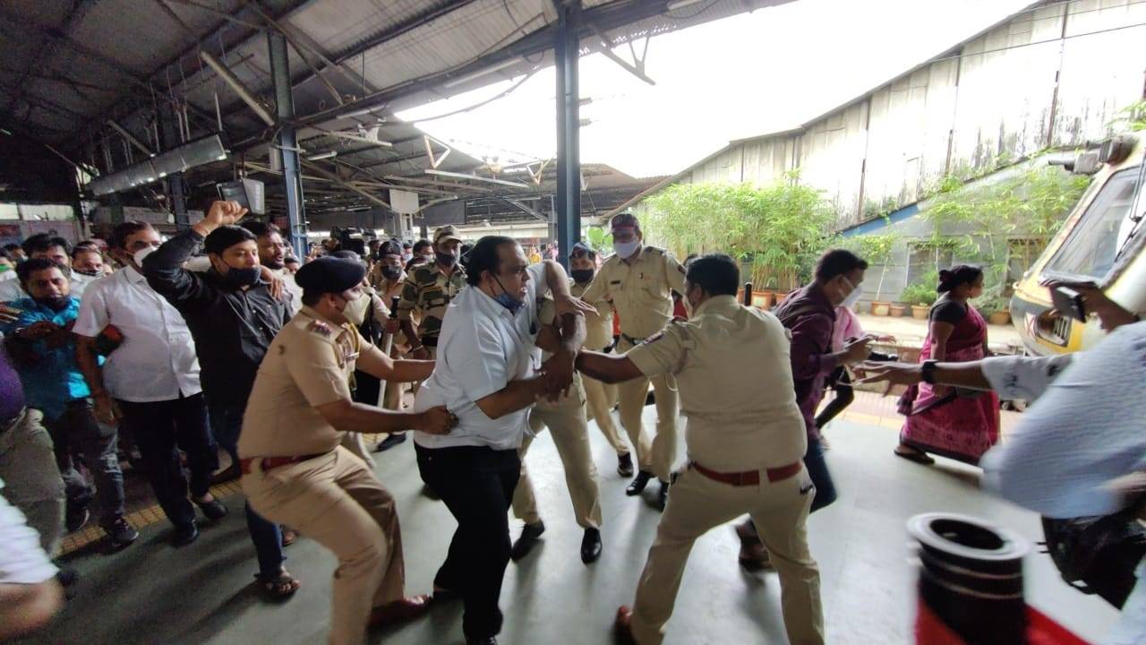 In Photos: BJP Workers Protest Over Resumption Of Mumbai Local, Try To ...