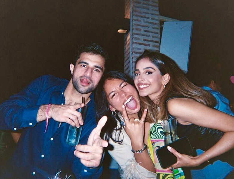 Banita Sandhu is winning hearts with these sun-kissed pictures from her tropical vacation