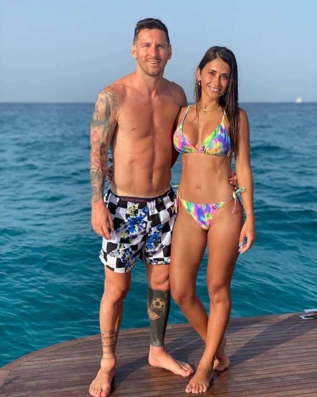 Pics antonella roccuzzo hot Lionel Messi's