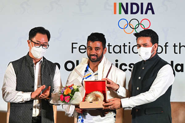 Pictures from grand felicitation ceremony for Indian Olympic medal-winners