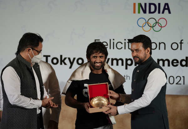 Pictures from grand felicitation ceremony for Indian Olympic medal-winners