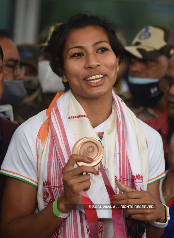 Pictures from grand felicitation ceremony for Indian Olympic medal-winners