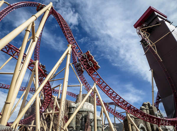 20 pictures of scariest roller coasters around the world